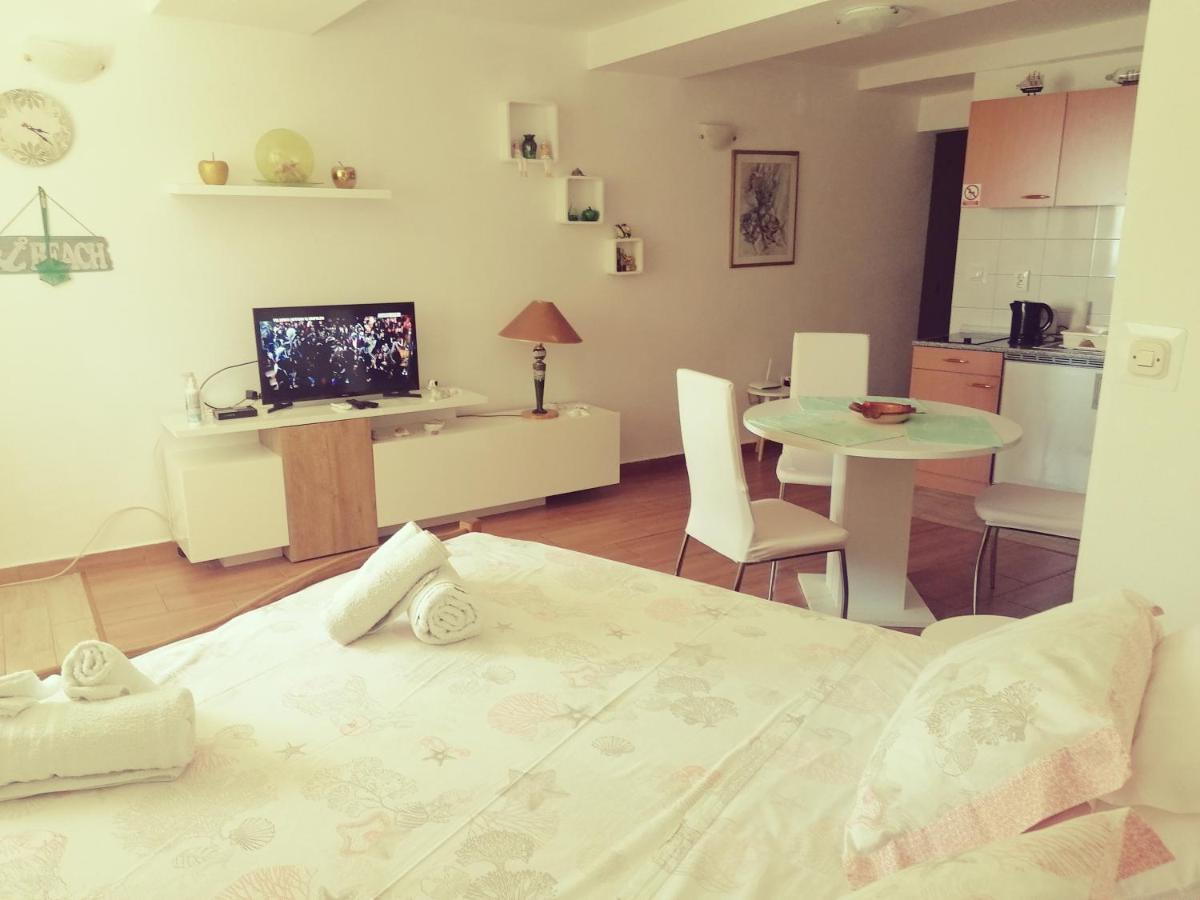 Apartment Lju On The Beach Split Buitenkant foto