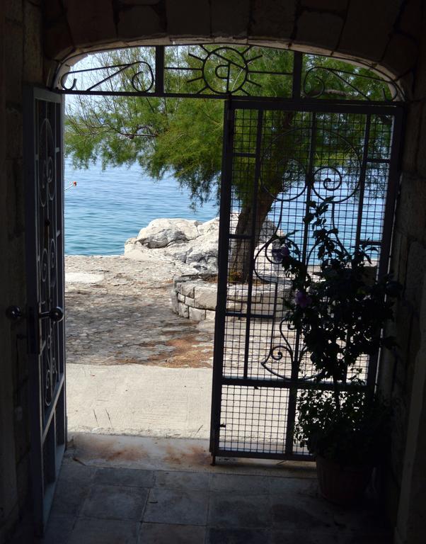 Apartment Lju On The Beach Split Buitenkant foto