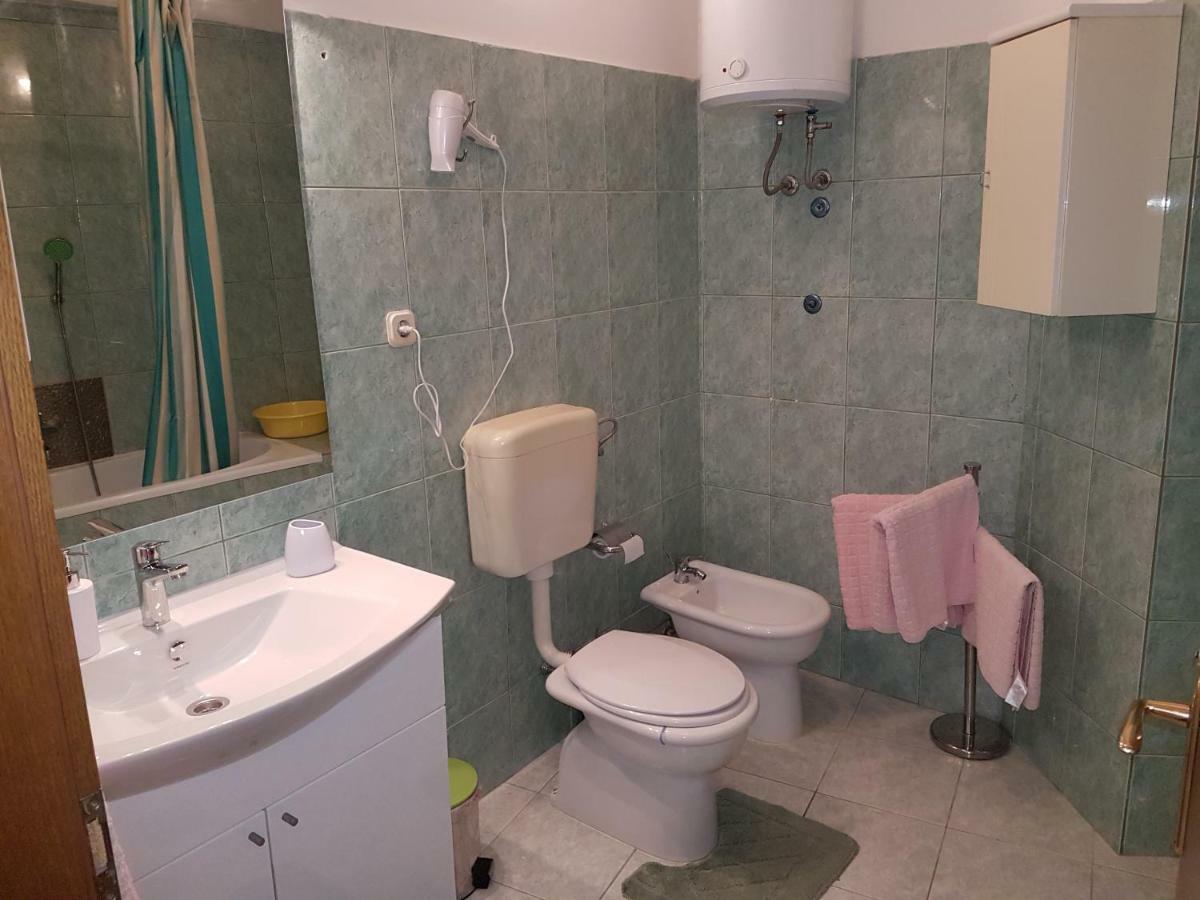 Apartment Lju On The Beach Split Buitenkant foto