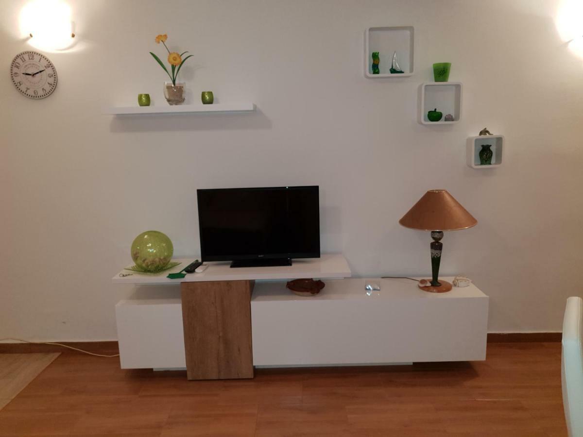 Apartment Lju On The Beach Split Buitenkant foto